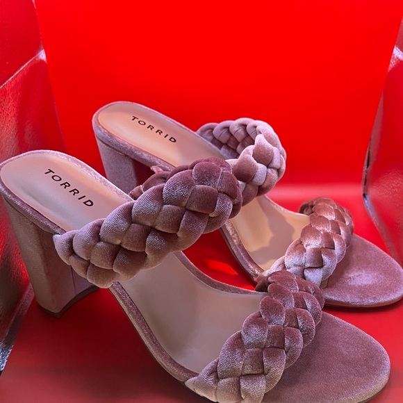 Torrid Mauve Braided Velvet - Picture 6 of 6
